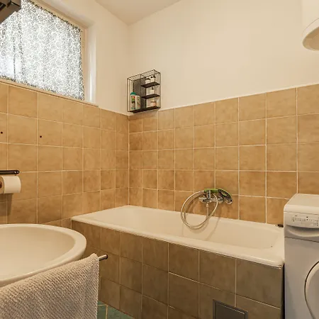 Lovely Flat - Happy *